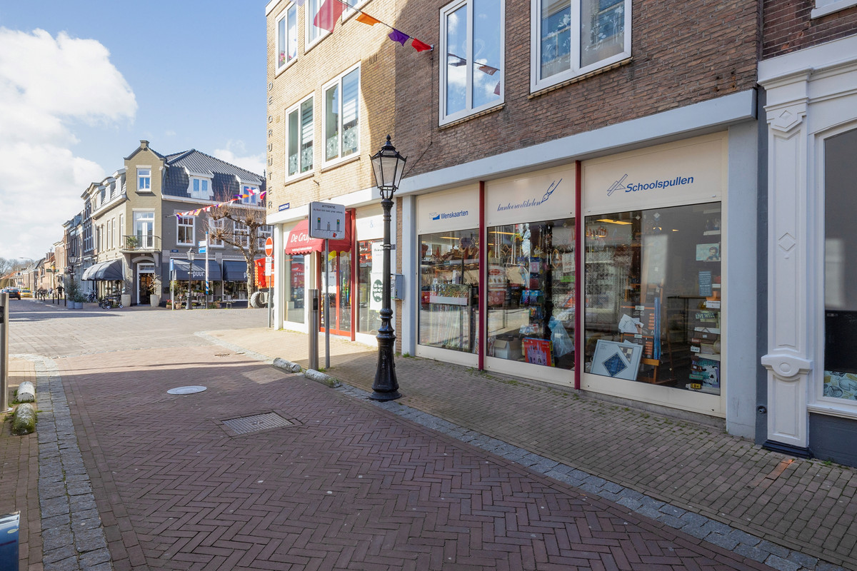 Tussenwoning te koop: Lopikerstraat 2, Schoonhoven