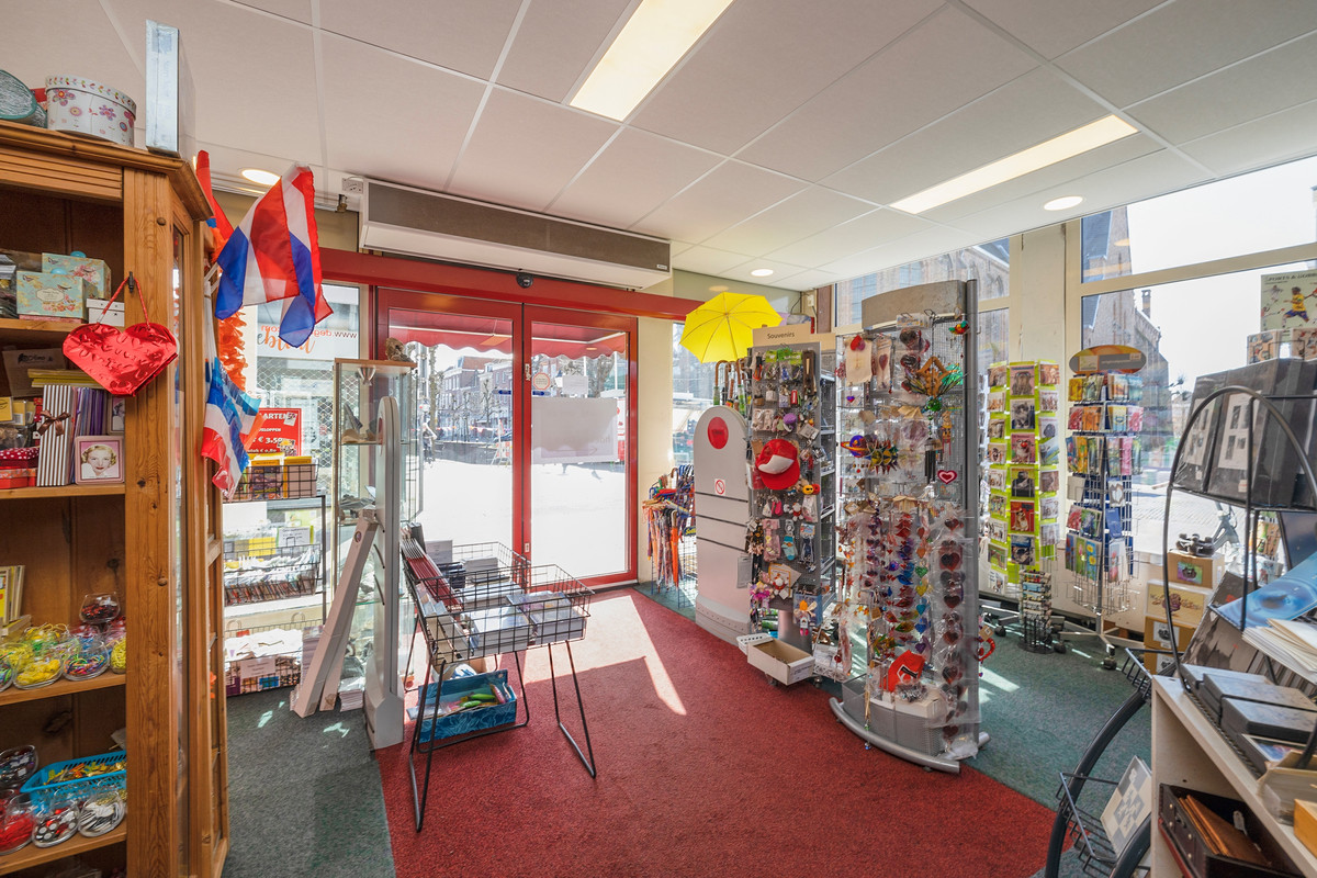 Tussenwoning te koop: Lopikerstraat 2, Schoonhoven