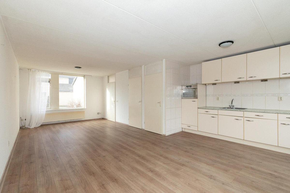 Tussenwoning te koop: Mantingestraat 35, Tilburg