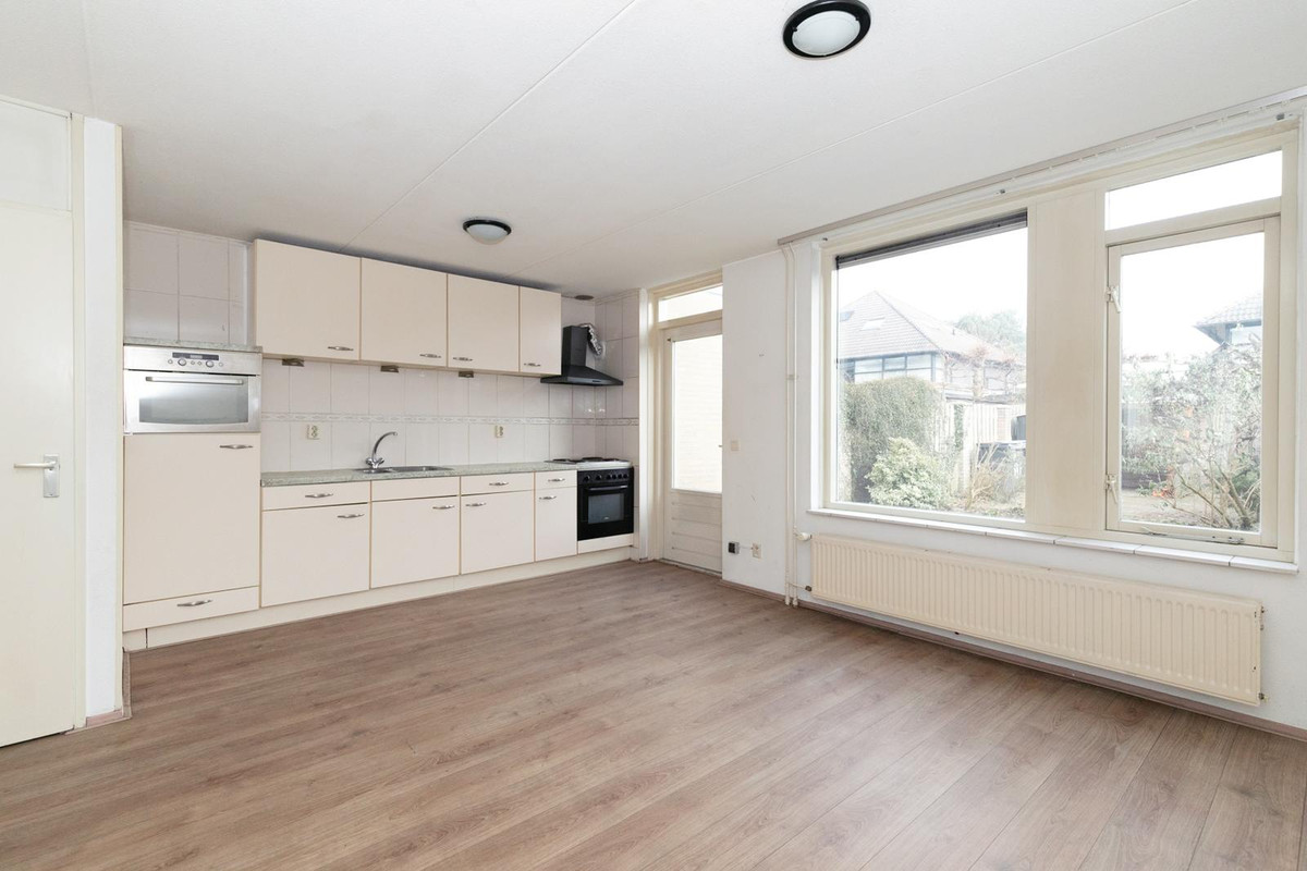 Tussenwoning te koop: Mantingestraat 35, Tilburg