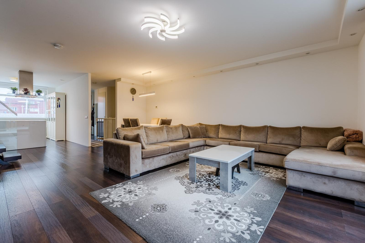 Tussenwoning te koop: Dudok de Withof 4, Amsterdam