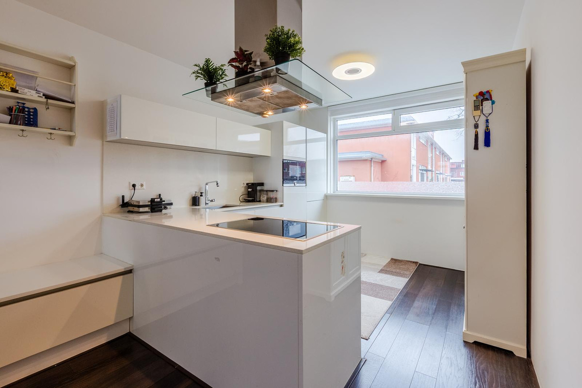 Tussenwoning te koop: Dudok de Withof 4, Amsterdam