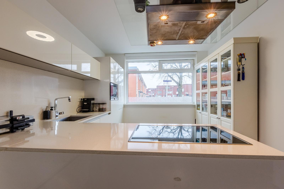 Tussenwoning te koop: Dudok de Withof 4, Amsterdam
