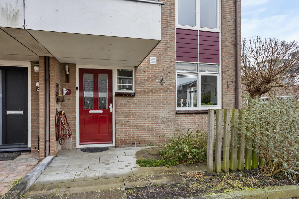 Hoekwoning te koop: Sneeuwwit 22, Zoetermeer