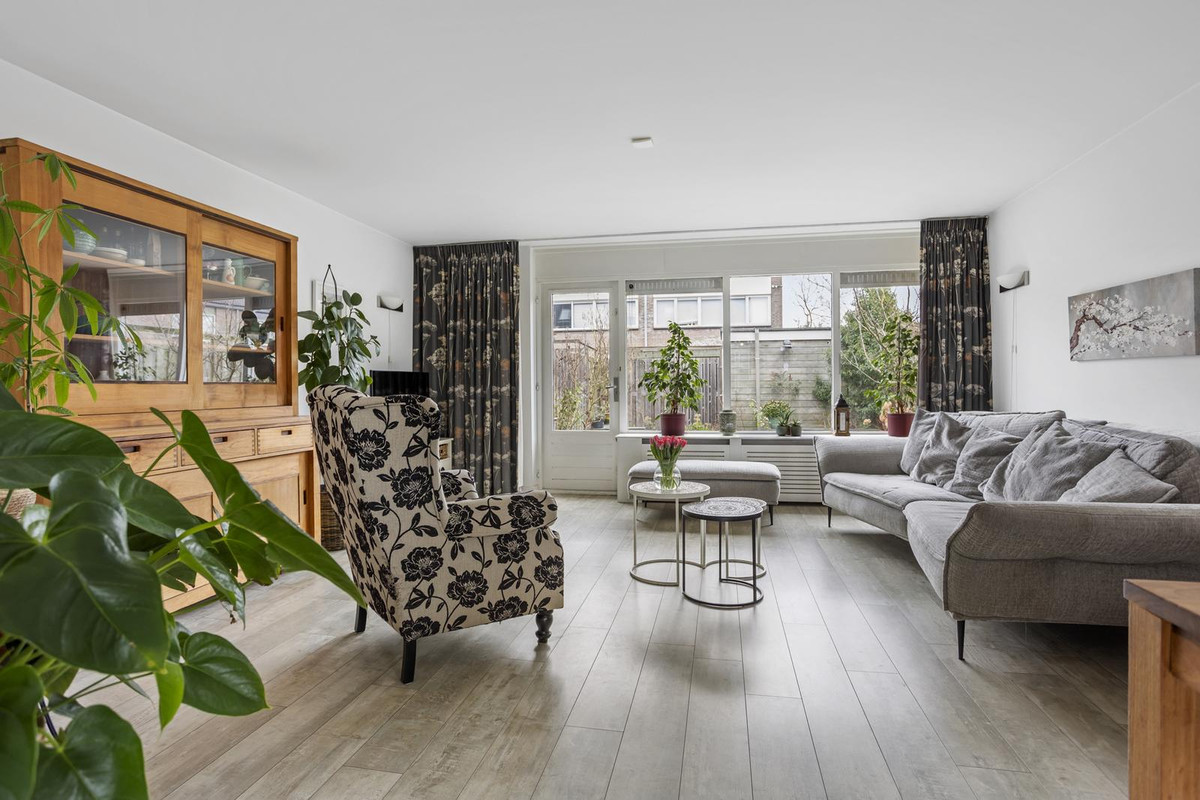 Hoekwoning te koop: Sneeuwwit 22, Zoetermeer