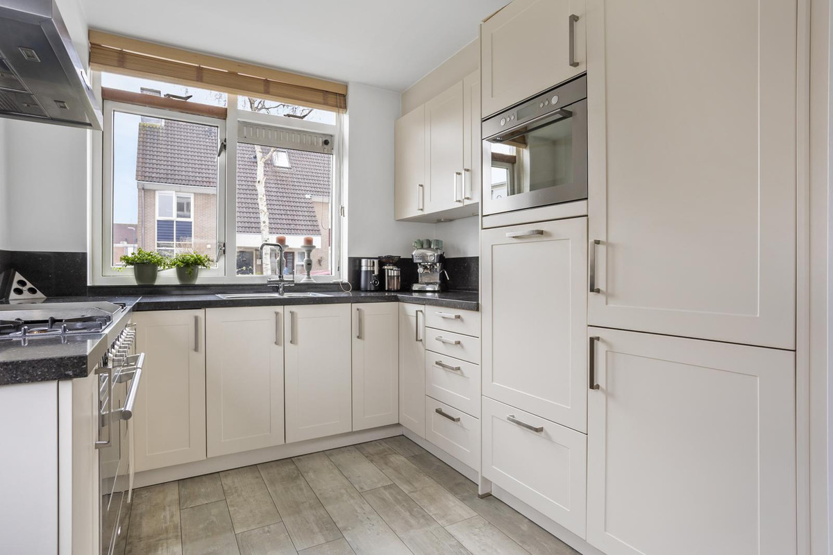 Hoekwoning te koop: Sneeuwwit 22, Zoetermeer