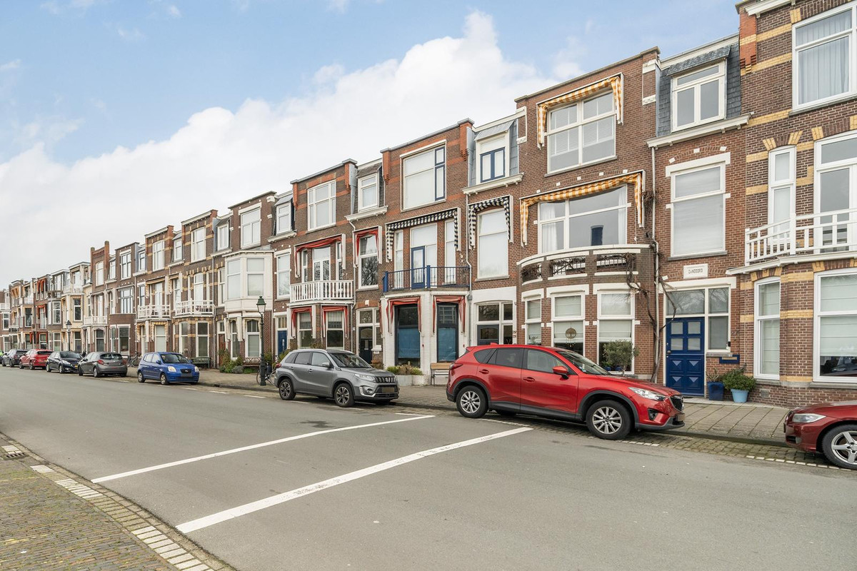 Tussenwoning te koop: Kranenburgweg 27, 'S-Gravenhage