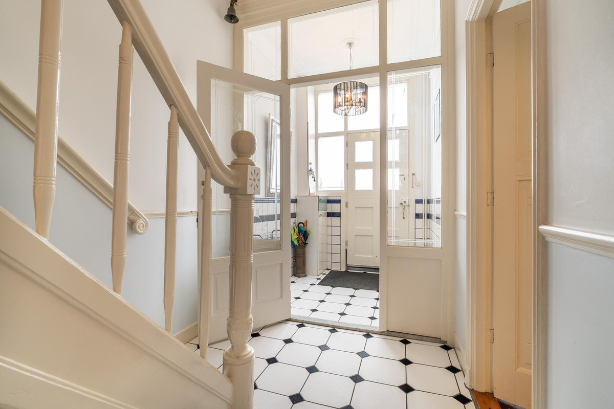 Tussenwoning te koop: Kranenburgweg 27, 'S-Gravenhage
