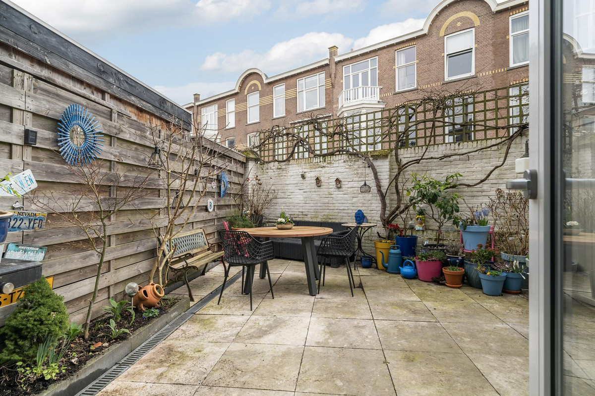 Tussenwoning te koop: Kranenburgweg 27, 'S-Gravenhage