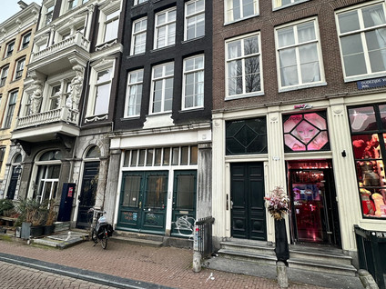 private-rentals for rent on Oudezijds Voorburgwal 133 3