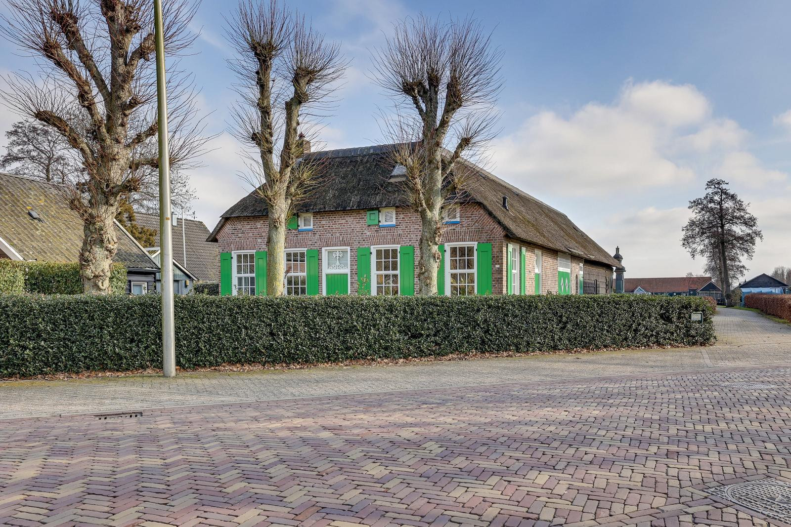 Woonboerderij aan Oude Rijksweg 373, Rouveen