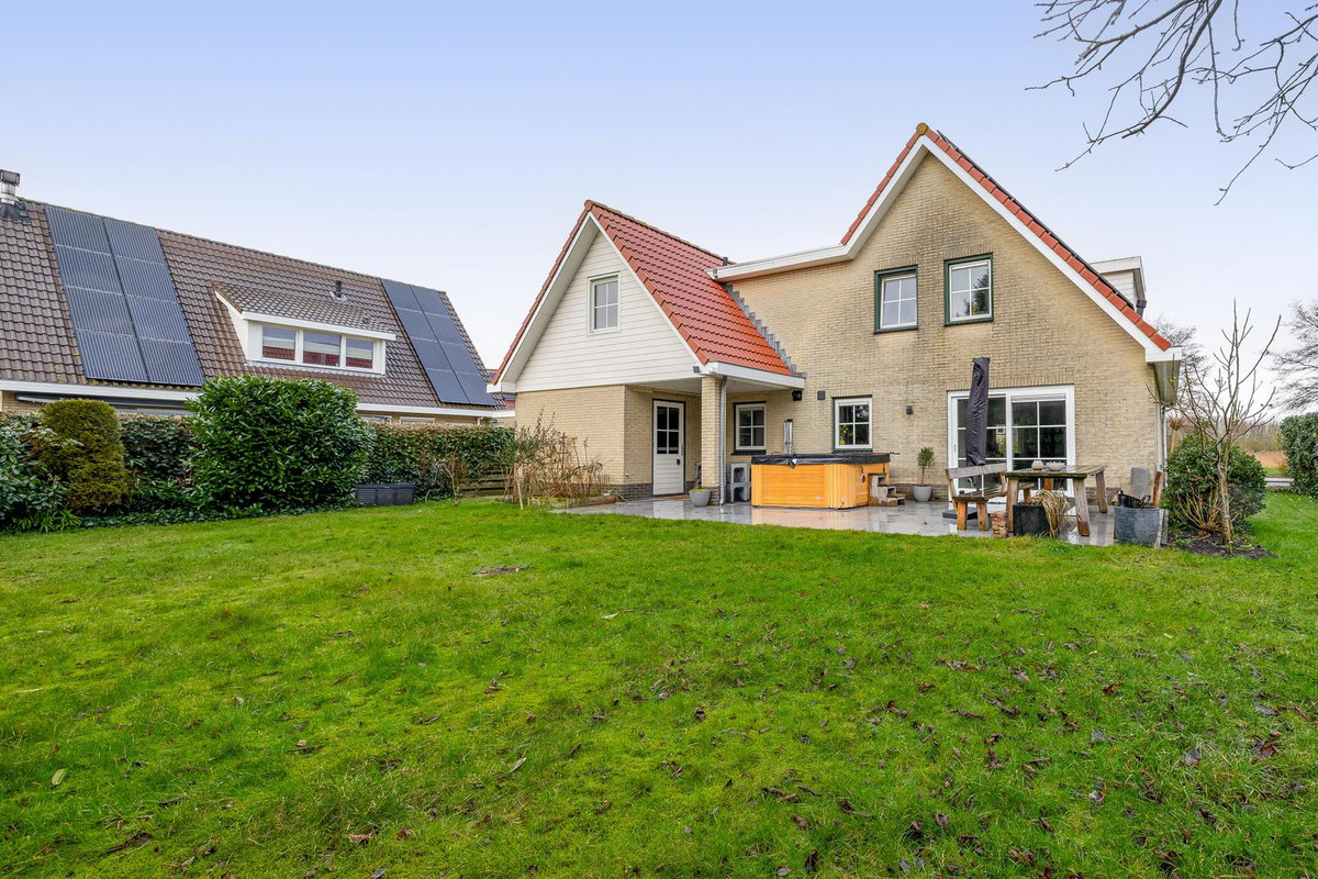 Vrijstaande woning te koop: Malzwin 2305, Julianadorp