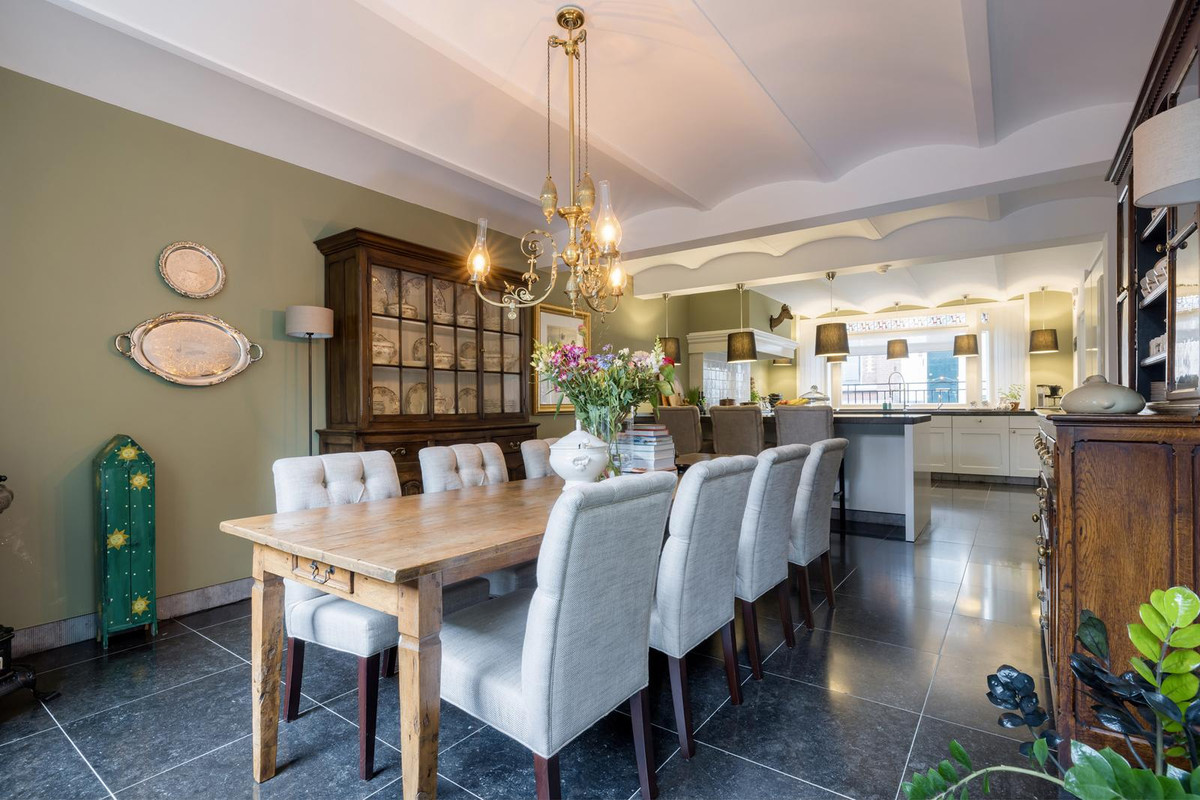Tussenwoning te koop: Tuinstraat 112, Tilburg