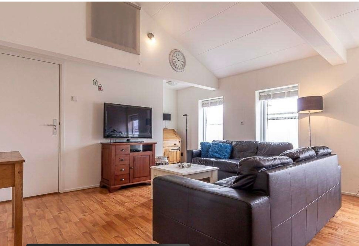 Hoekwoning te huur: Bloemstraat 15, Den Helder