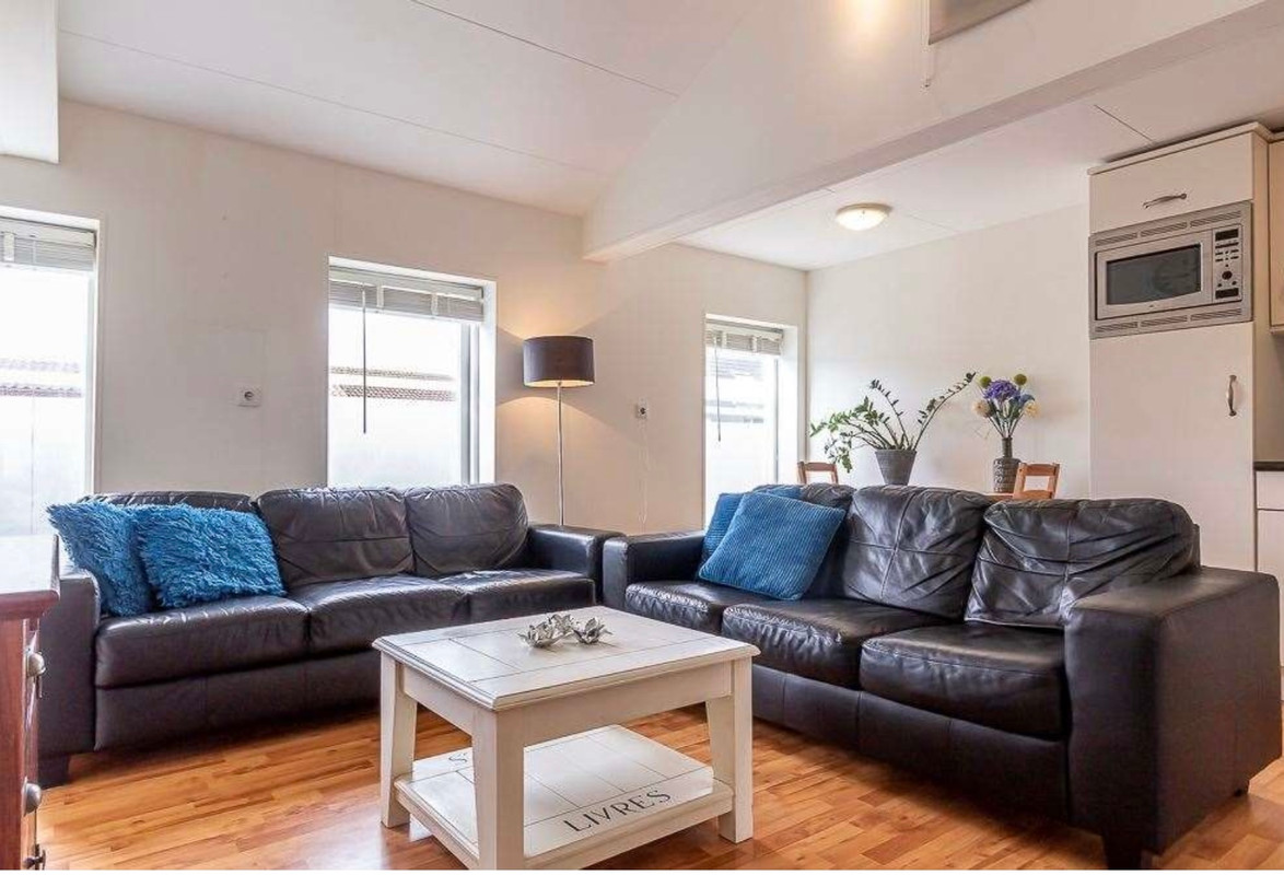 Hoekwoning te huur: Bloemstraat 15, Den Helder