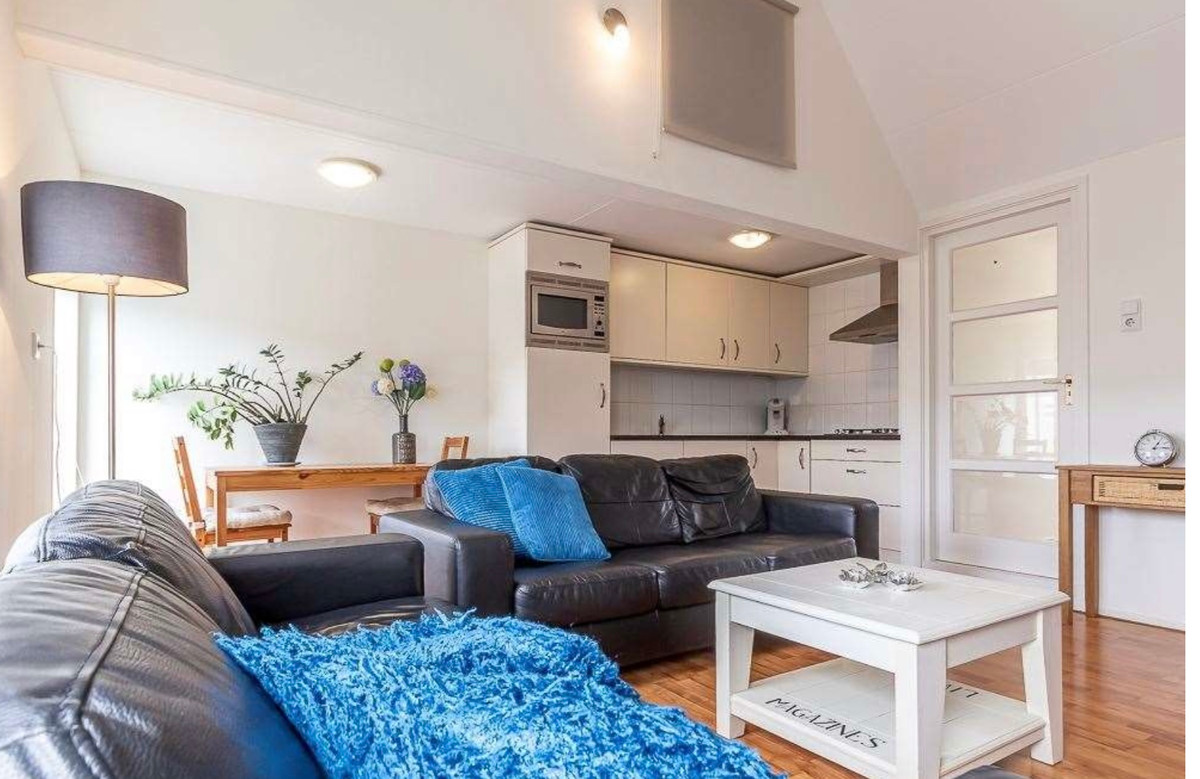 Hoekwoning te huur: Bloemstraat 15, Den Helder