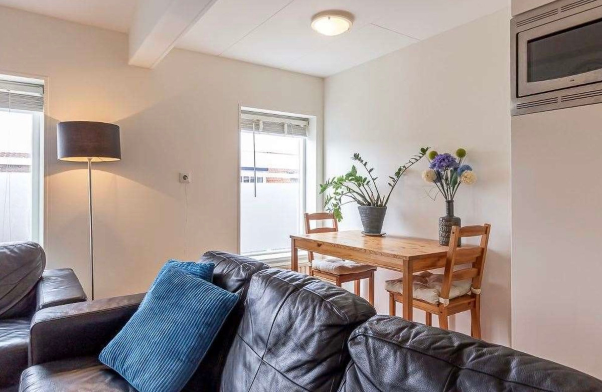 Hoekwoning te huur: Bloemstraat 15, Den Helder