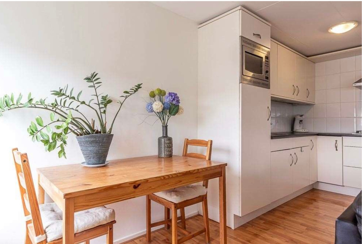 Hoekwoning te huur: Bloemstraat 15, Den Helder