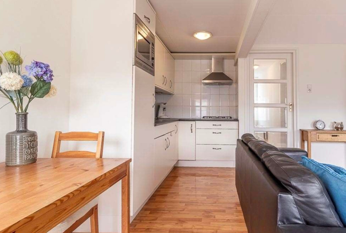 Hoekwoning te huur: Bloemstraat 15, Den Helder