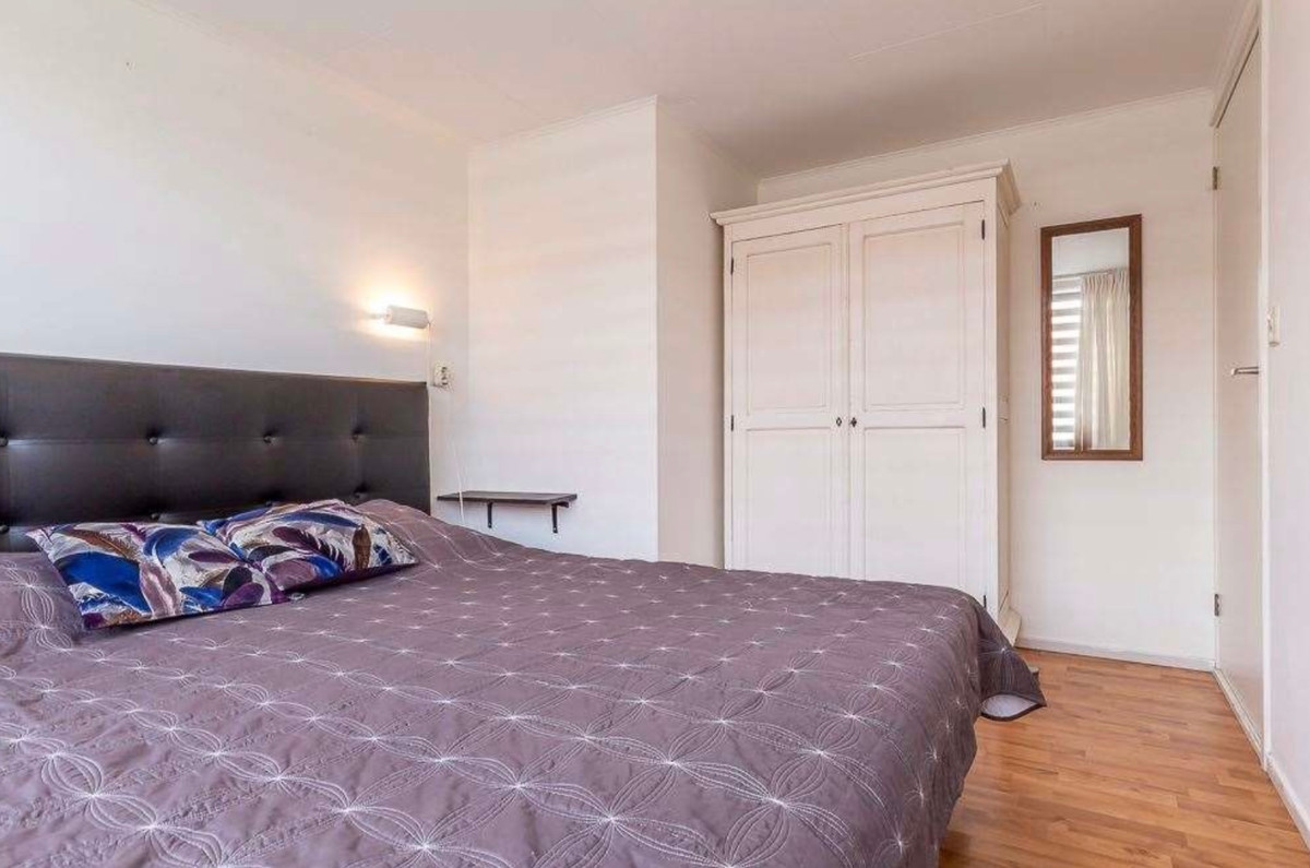 Hoekwoning te huur: Bloemstraat 15, Den Helder