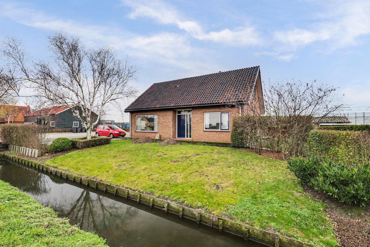Vrijstaande woning te koop: Lange Kruisweg 12, Maasdijk