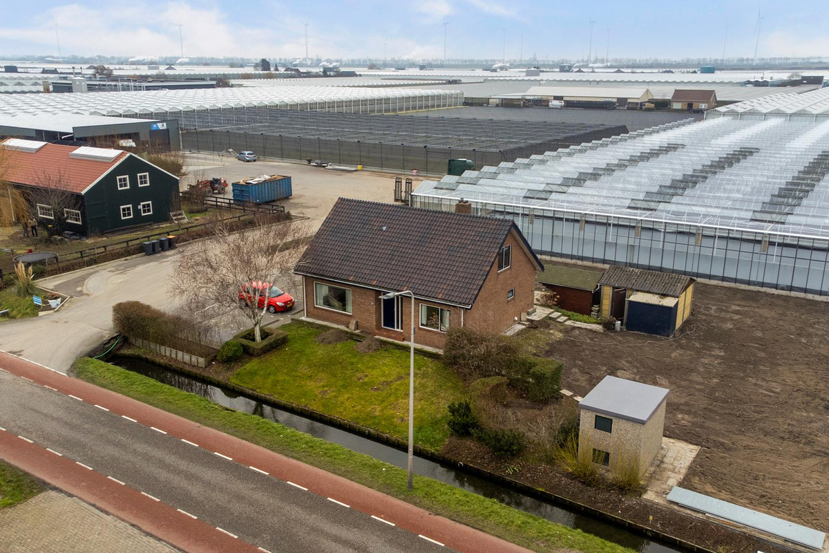 Vrijstaande woning te koop: Lange Kruisweg 12, Maasdijk