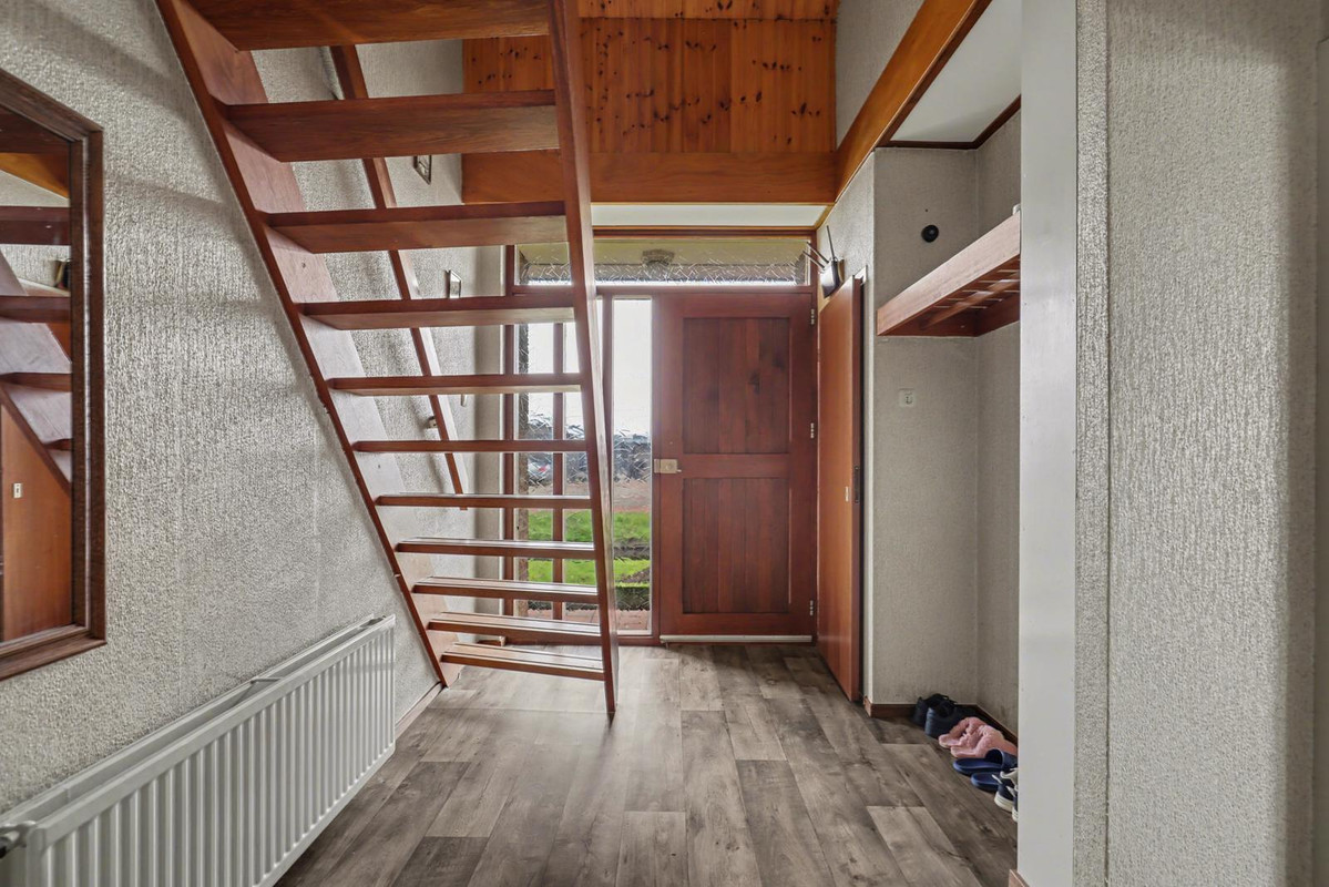 Vrijstaande woning te koop: Lange Kruisweg 12, Maasdijk