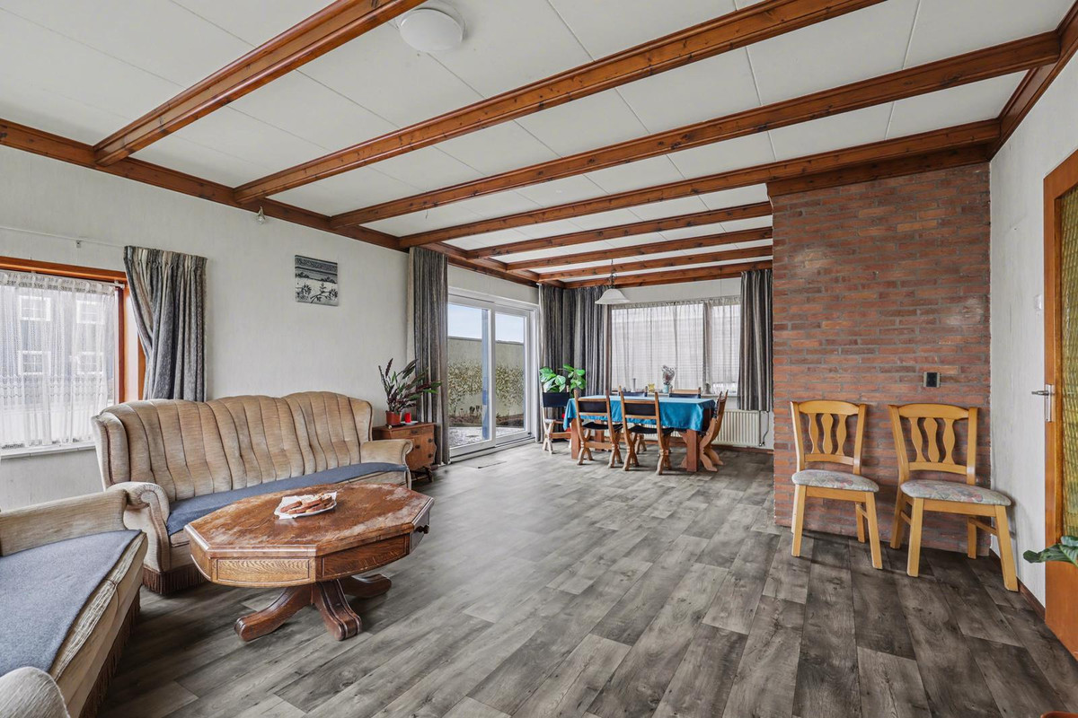 Vrijstaande woning te koop: Lange Kruisweg 12, Maasdijk