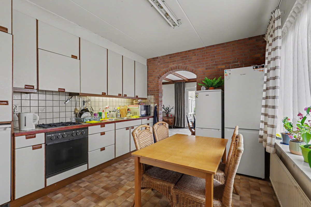Vrijstaande woning te koop: Lange Kruisweg 12, Maasdijk