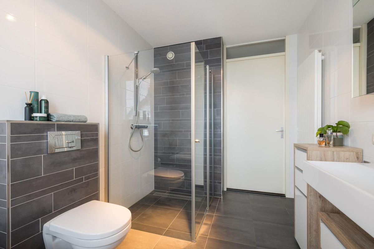 Tussenwoning te koop: Schalmstraat 8B, Eindhoven