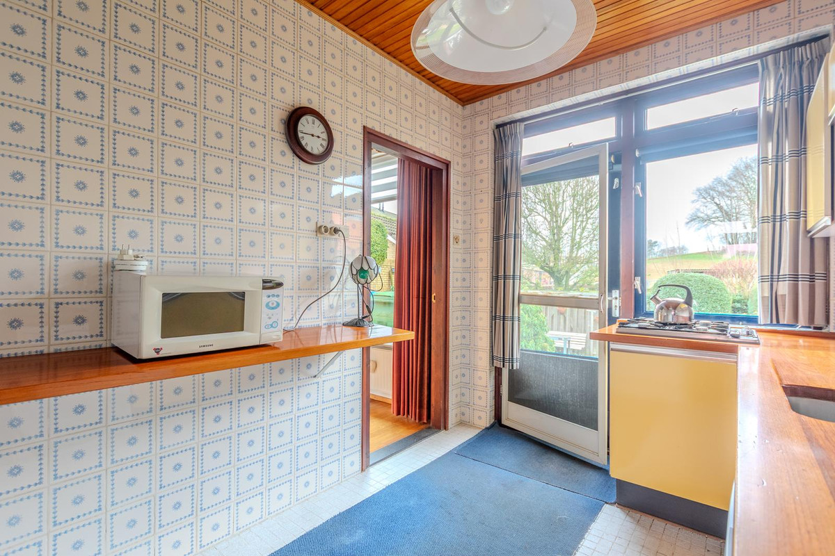 Vrijstaande woning te koop: Dorpsstraat 14, Woensdrecht