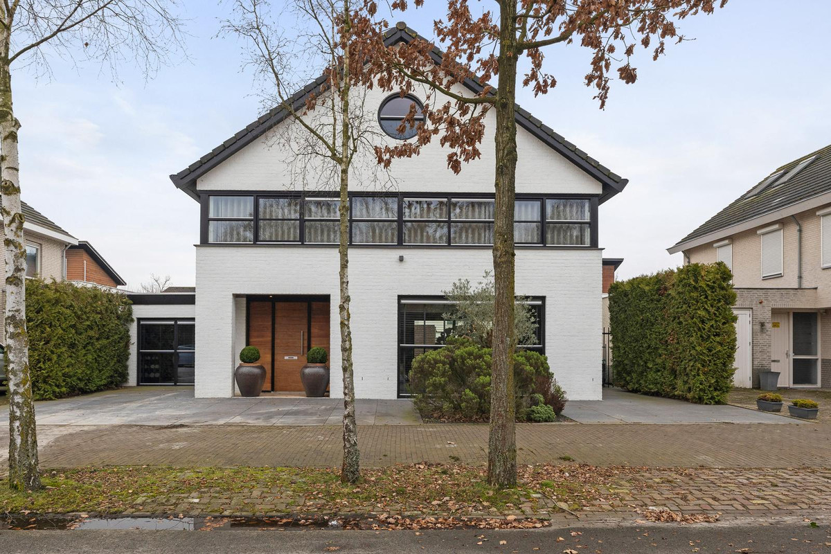 Vrijstaande woning te koop: Zandgolf 32, Eindhoven