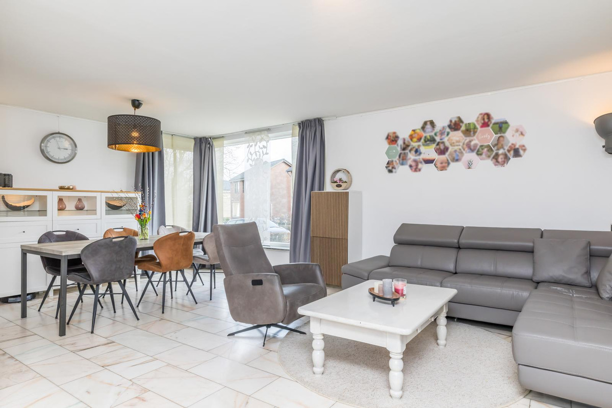 Vrijstaande woning te koop: Meybrug 15, Brunssum