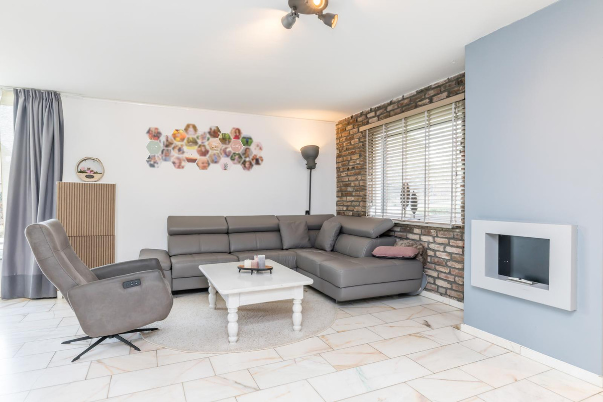 Vrijstaande woning te koop: Meybrug 15, Brunssum