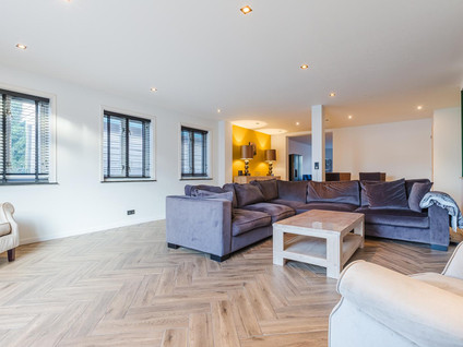 Dorpsstraat 652