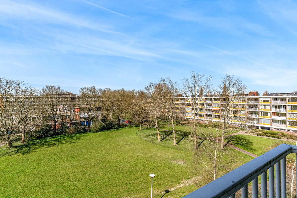 Appartement te koop: Maarten Lutherweg 215, Amstelveen