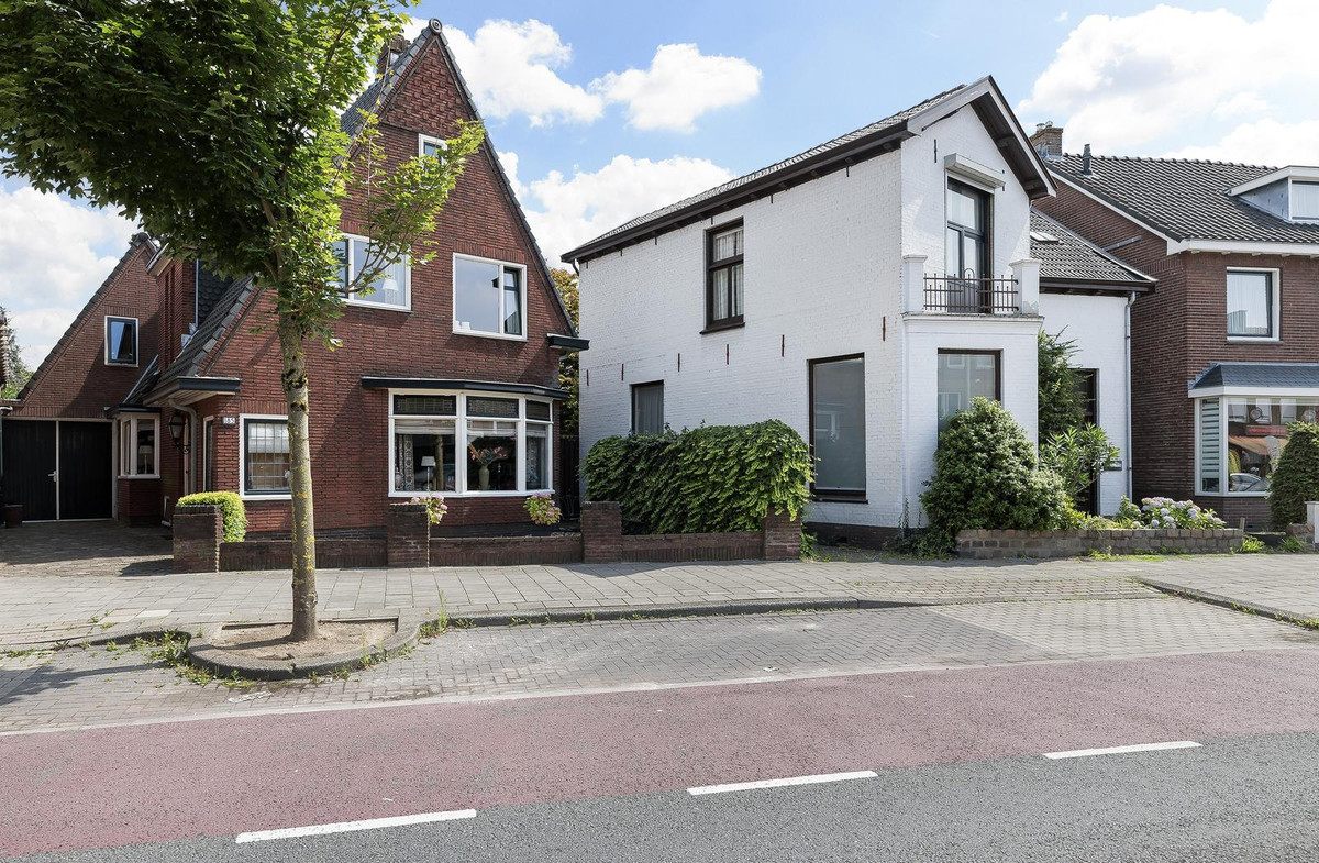Twee-onder-één-kap te koop: Haaksbergerstraat 185, Enschede