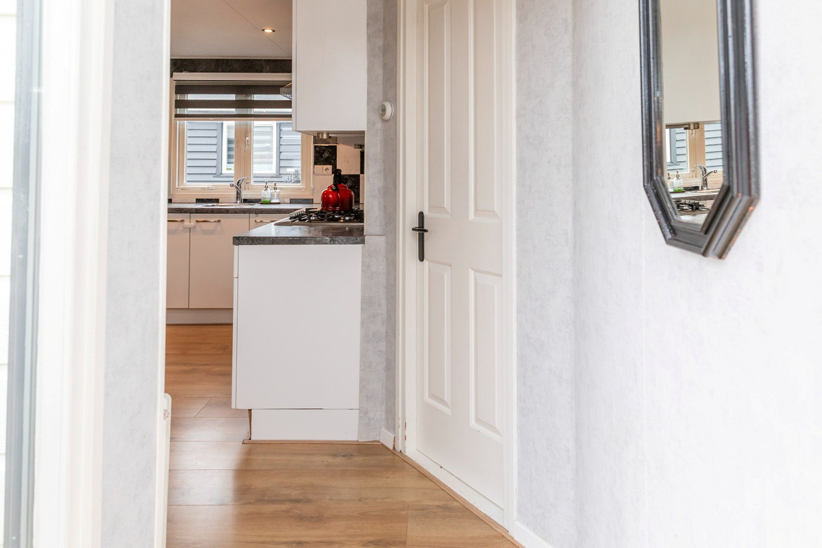 Vrijstaande woning te koop: Rijnbandijk 111-56, Maurik