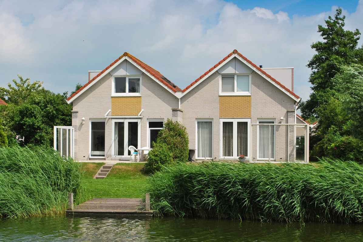 Twee-onder-één-kap te koop: Langezand 19, Makkum