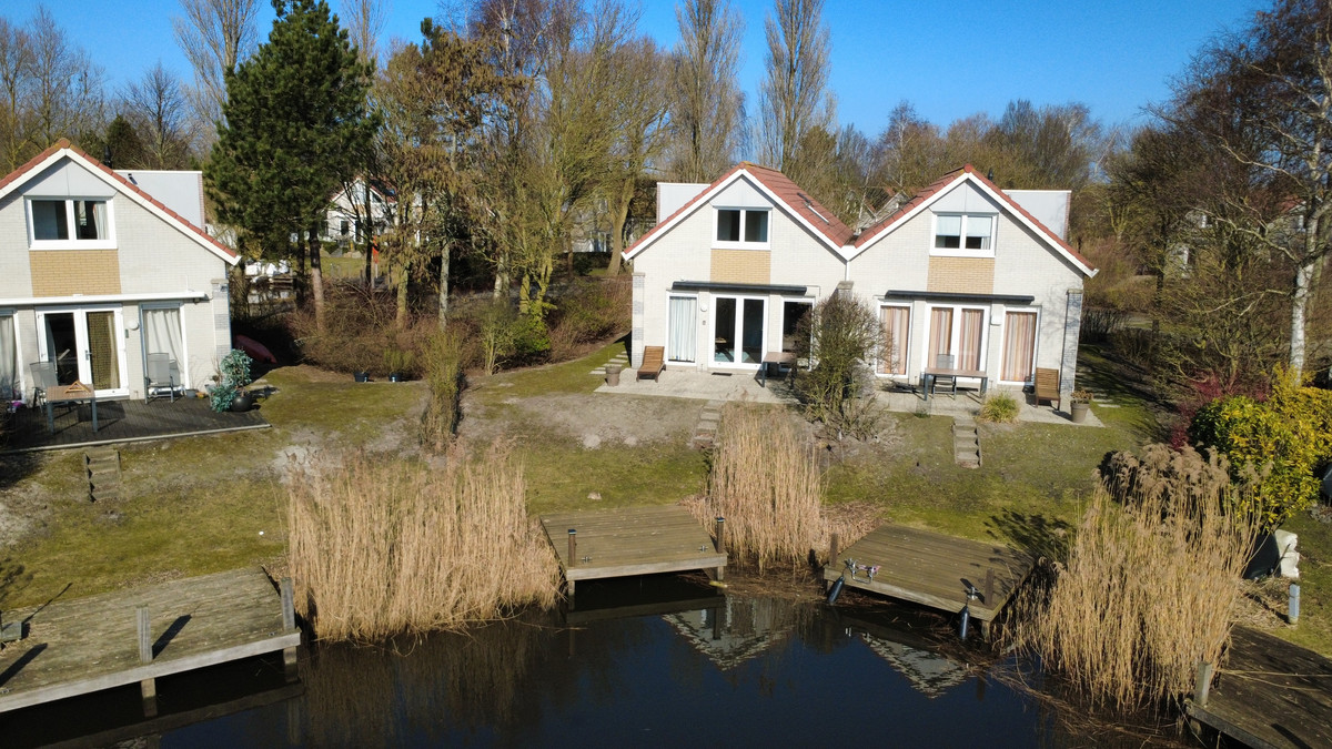 Twee-onder-één-kap te koop: Langezand 19, Makkum
