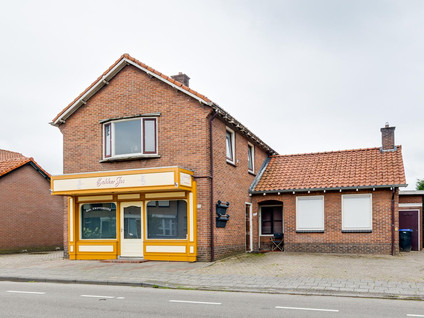 Dorpsstraat 13