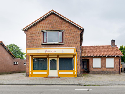 Dorpsstraat 13