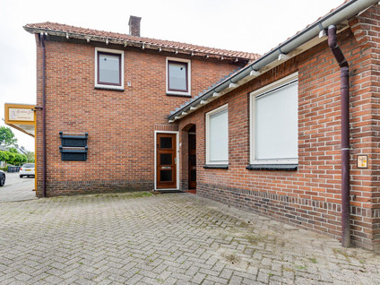 Dorpsstraat 13