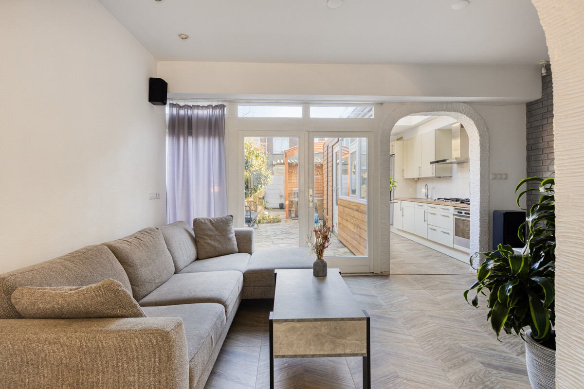 Tussenwoning te koop: Wilhelminastraat 33, Vlaardingen