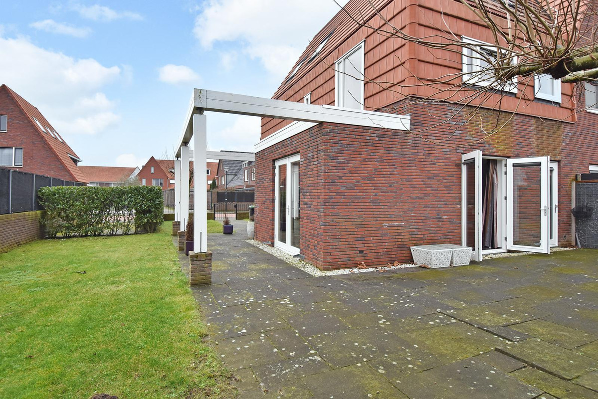 Twee-onder-één-kap te koop: Ellertsveldlaan 99, 'S-Gravenhage