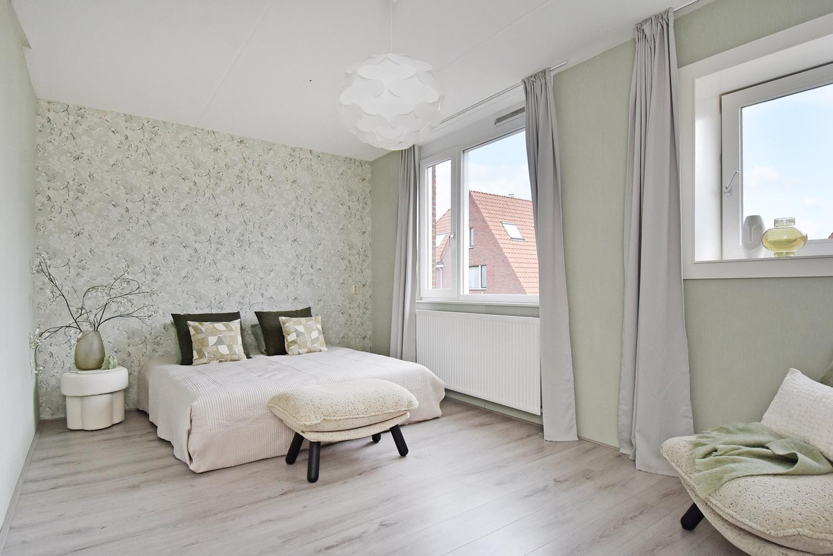 Twee-onder-één-kap te koop: Ellertsveldlaan 99, 'S-Gravenhage