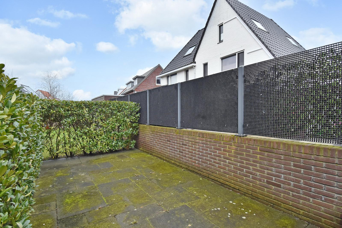 Twee-onder-één-kap te koop: Ellertsveldlaan 99, 'S-Gravenhage