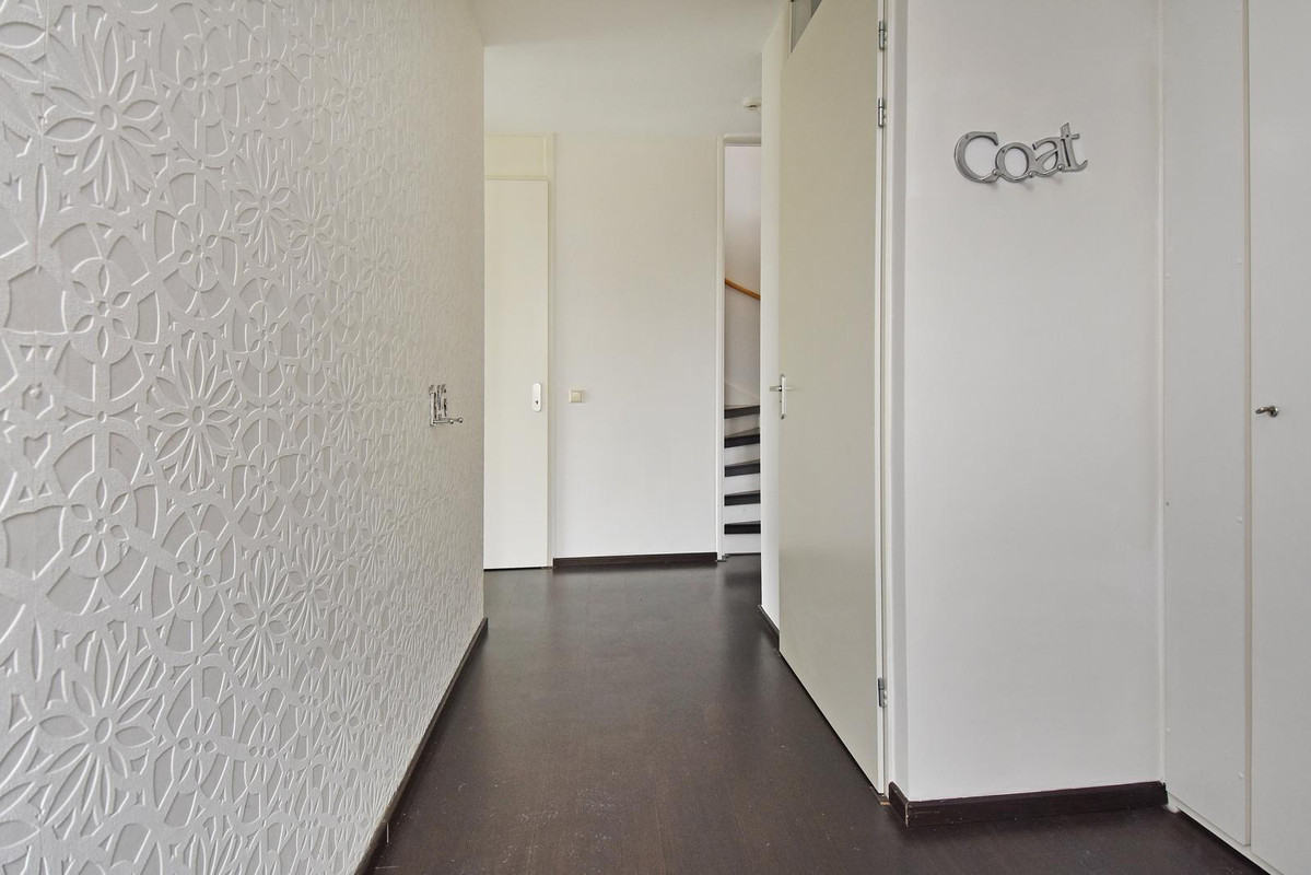Twee-onder-één-kap te koop: Ellertsveldlaan 99, 'S-Gravenhage