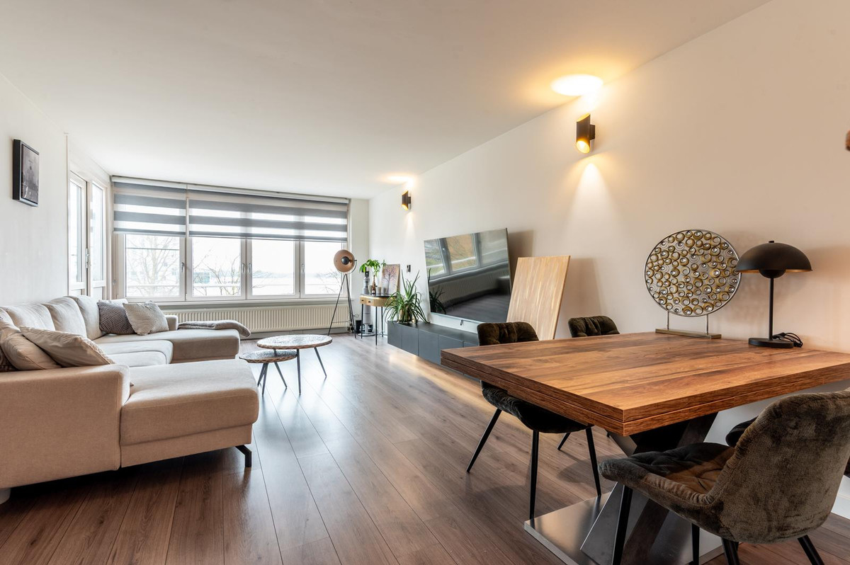 Appartement te koop: Vollenhoveschans 67, Almere