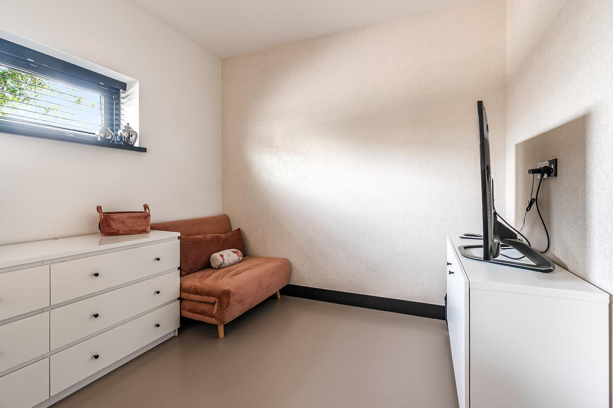 Vrijstaande woning te koop: Parnassialaan 194, Lelystad